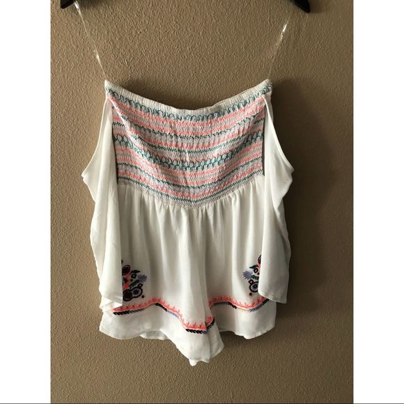 Off the shoulder embroidered bell sleeve romper - Picture 2 of 5
